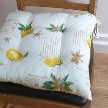 Load image into Gallery viewer, Lemons - Table Cloth Range Country Cottage Cotton Citrus Fruit Lemonade Recipe Yellow Green