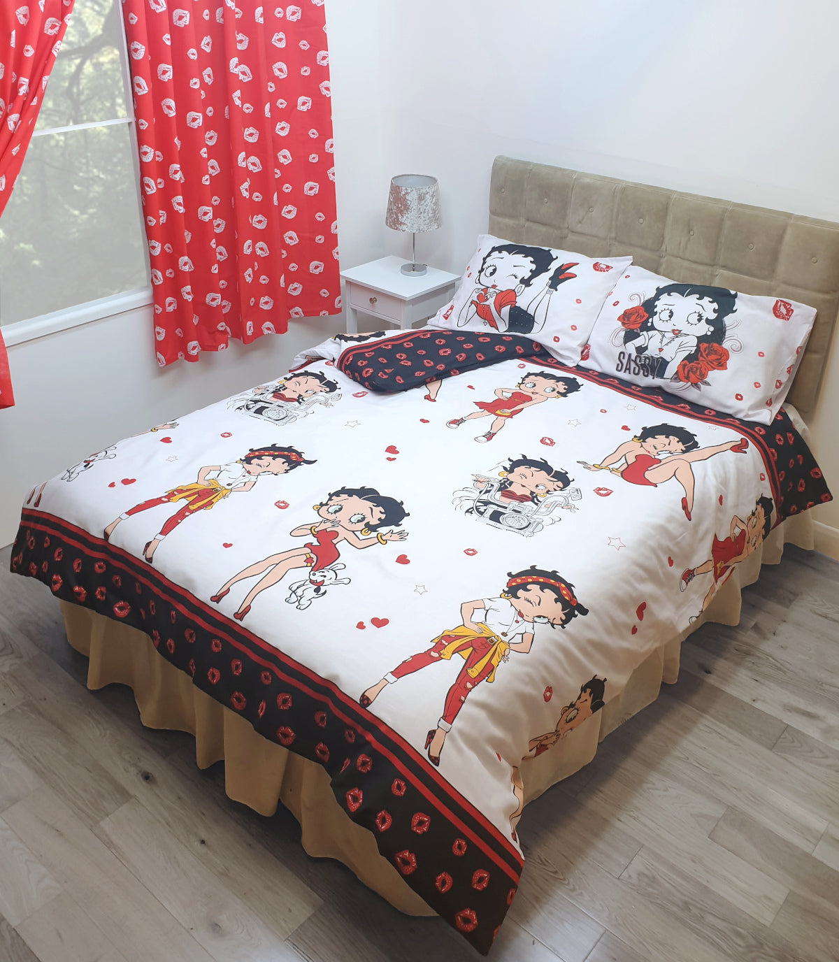 Betty Boop Elegant Home